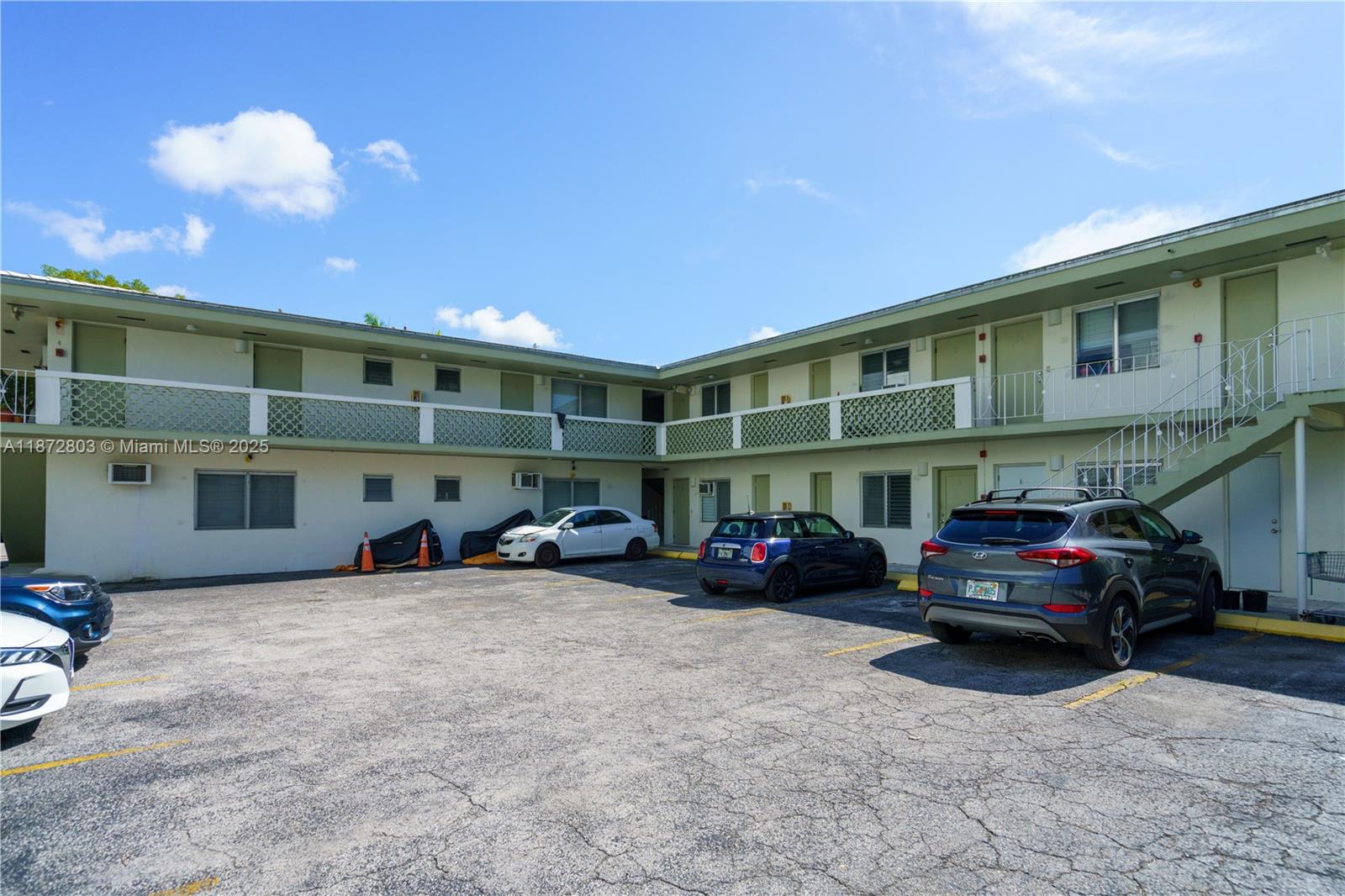 CORAL GABLES SEC K - Residential Lease