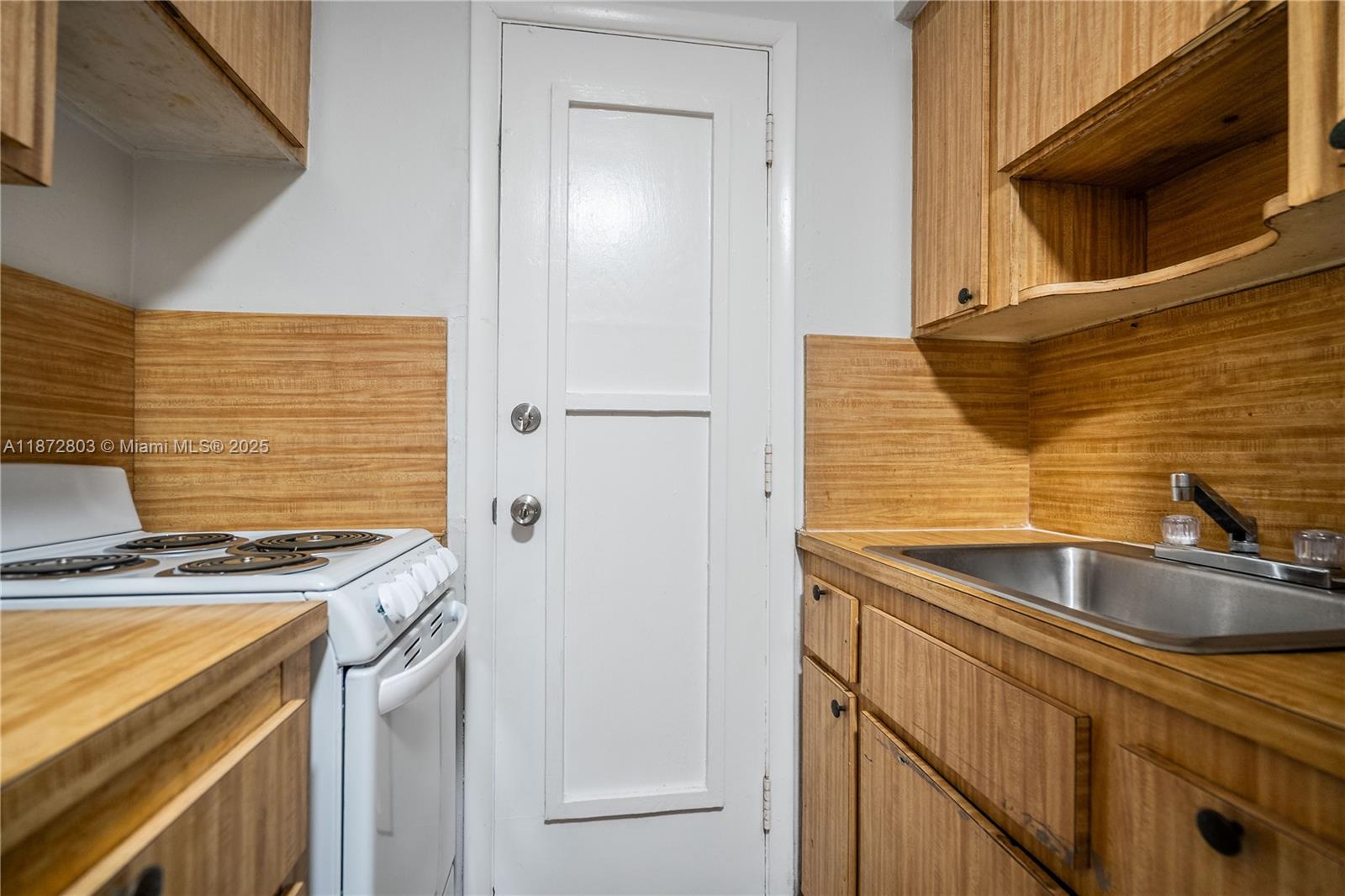 CORAL GABLES SEC K - Residential Lease