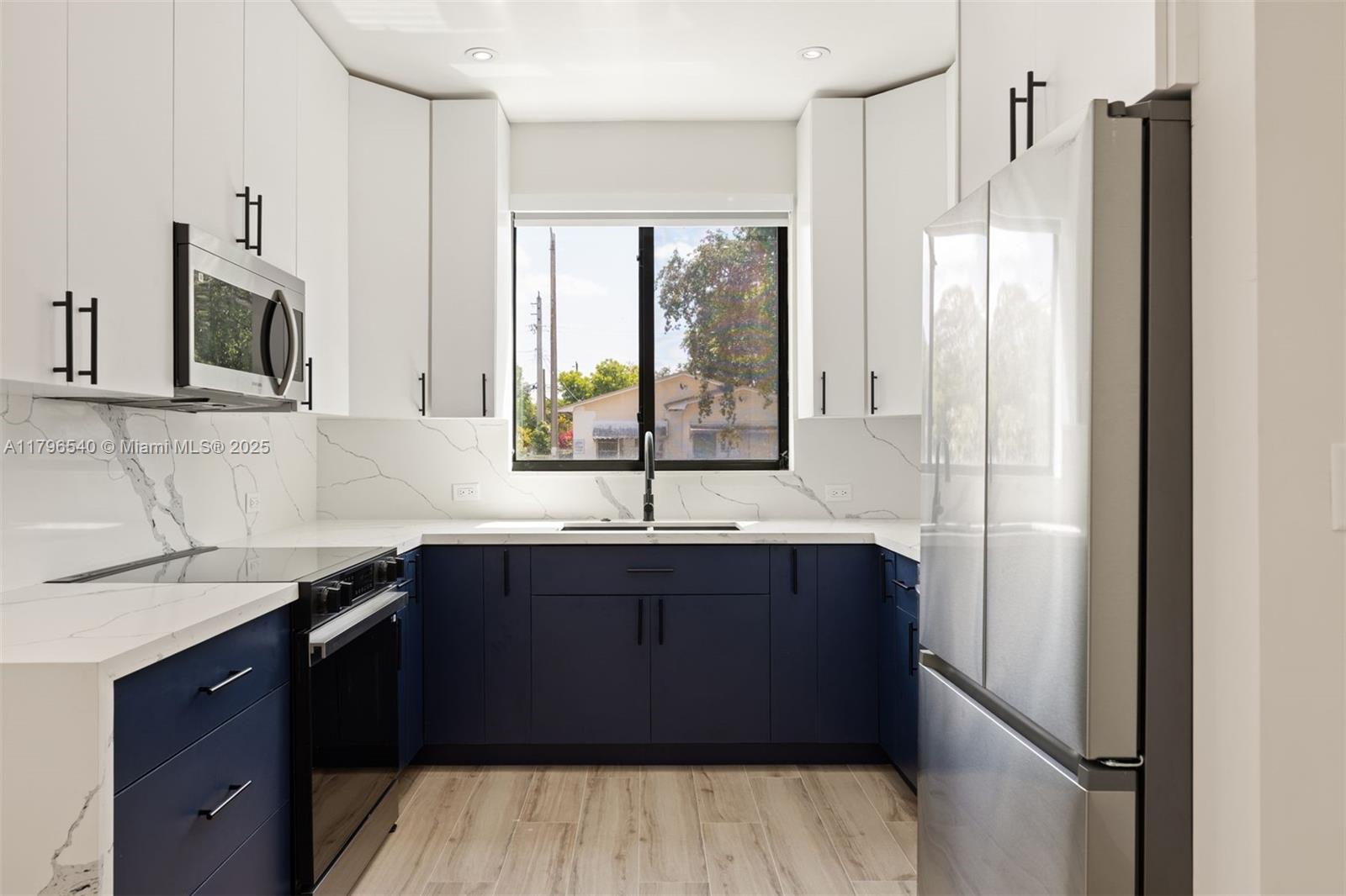 GROVELAND PARK - Residential Income