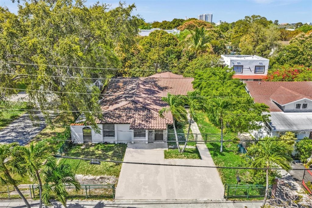 Photo of 1010 SW 14th Ave, Miami, FL 33135 (MLS # A11982365)