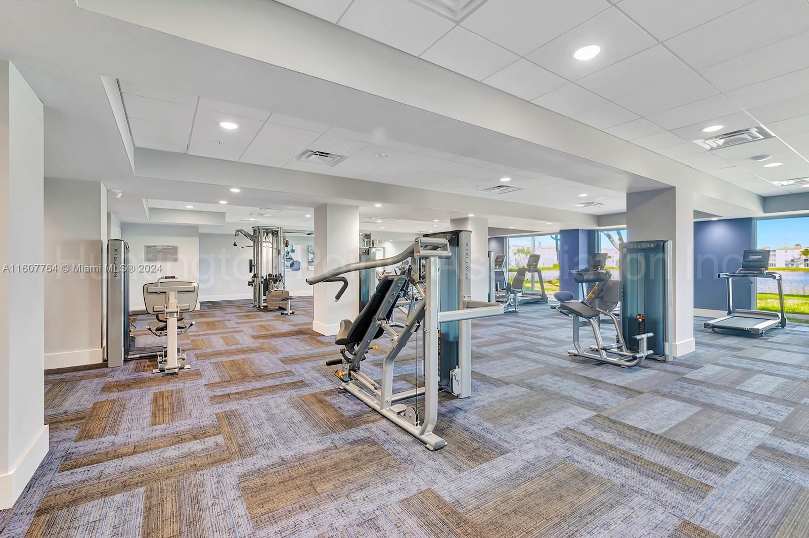 HUNTINGTON POINTE - Residential