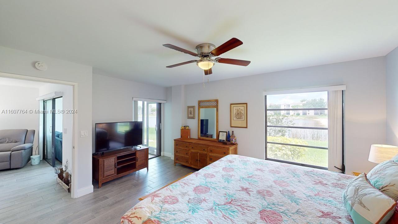 HUNTINGTON POINTE - Residential