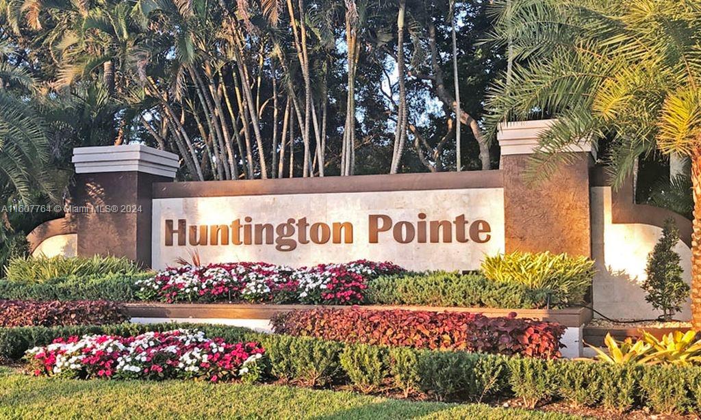 HUNTINGTON POINTE - Residential