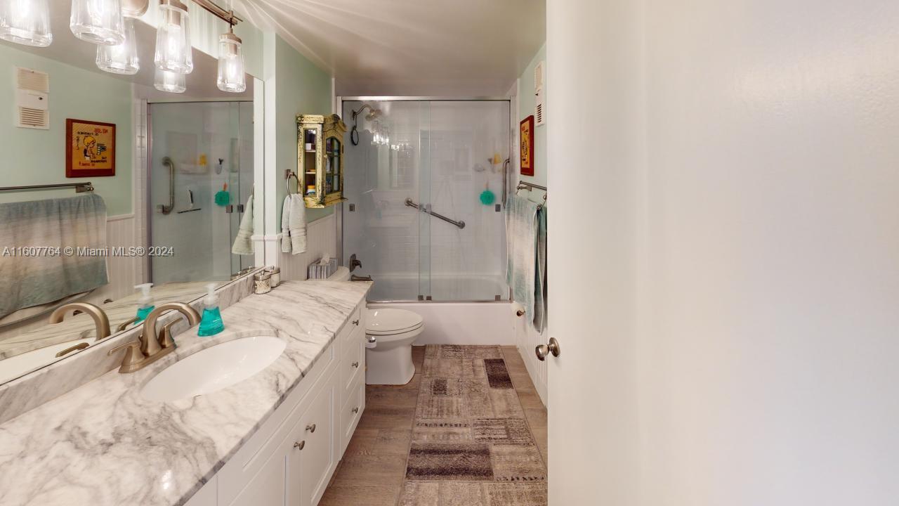 HUNTINGTON POINTE - Residential
