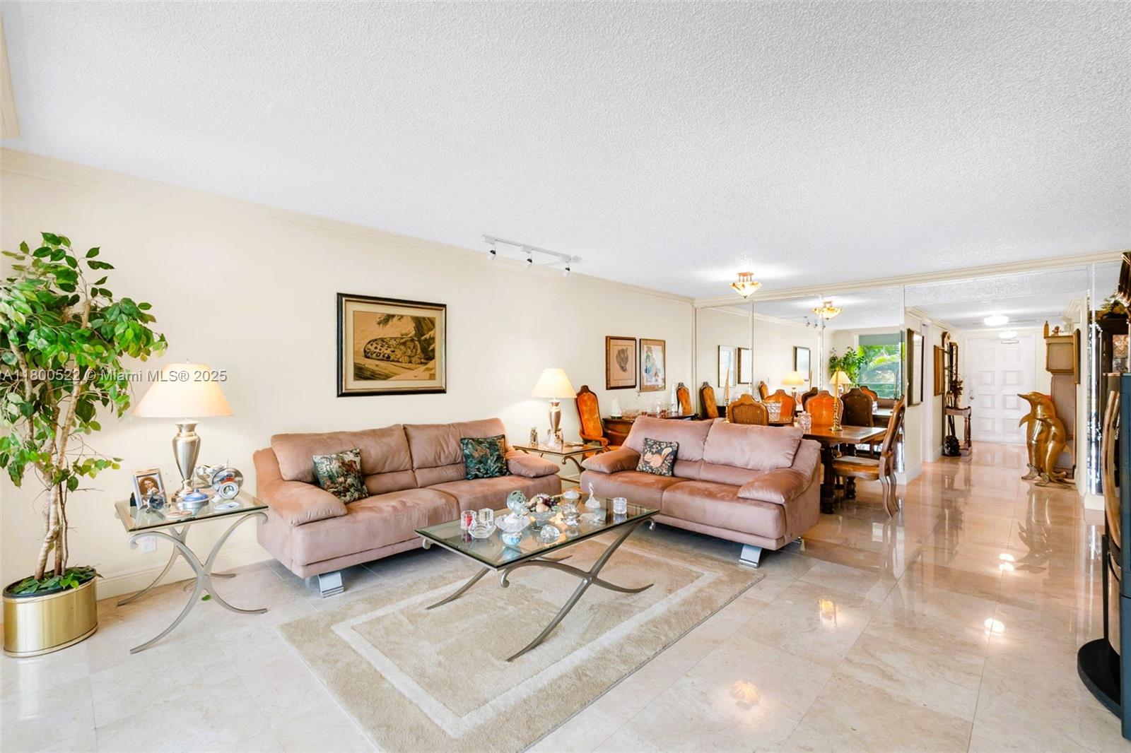 823 Cypress Blvd 204