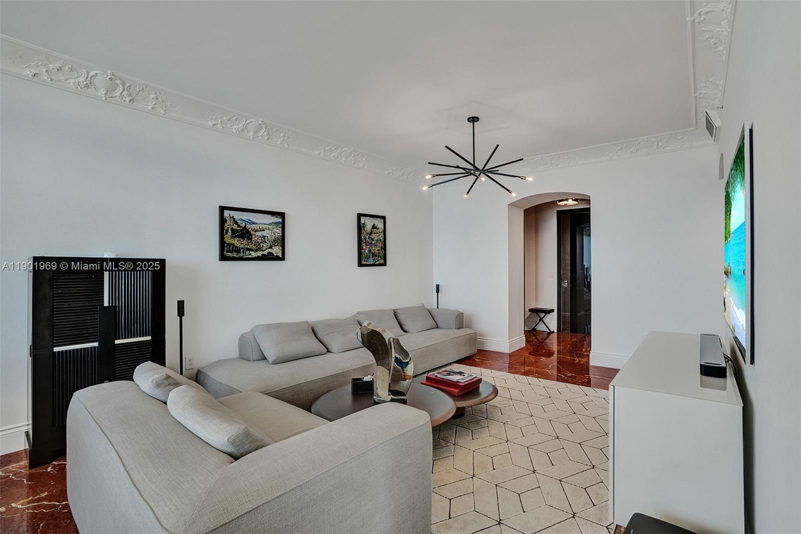 TRUMP ROYALE - Residential Lease