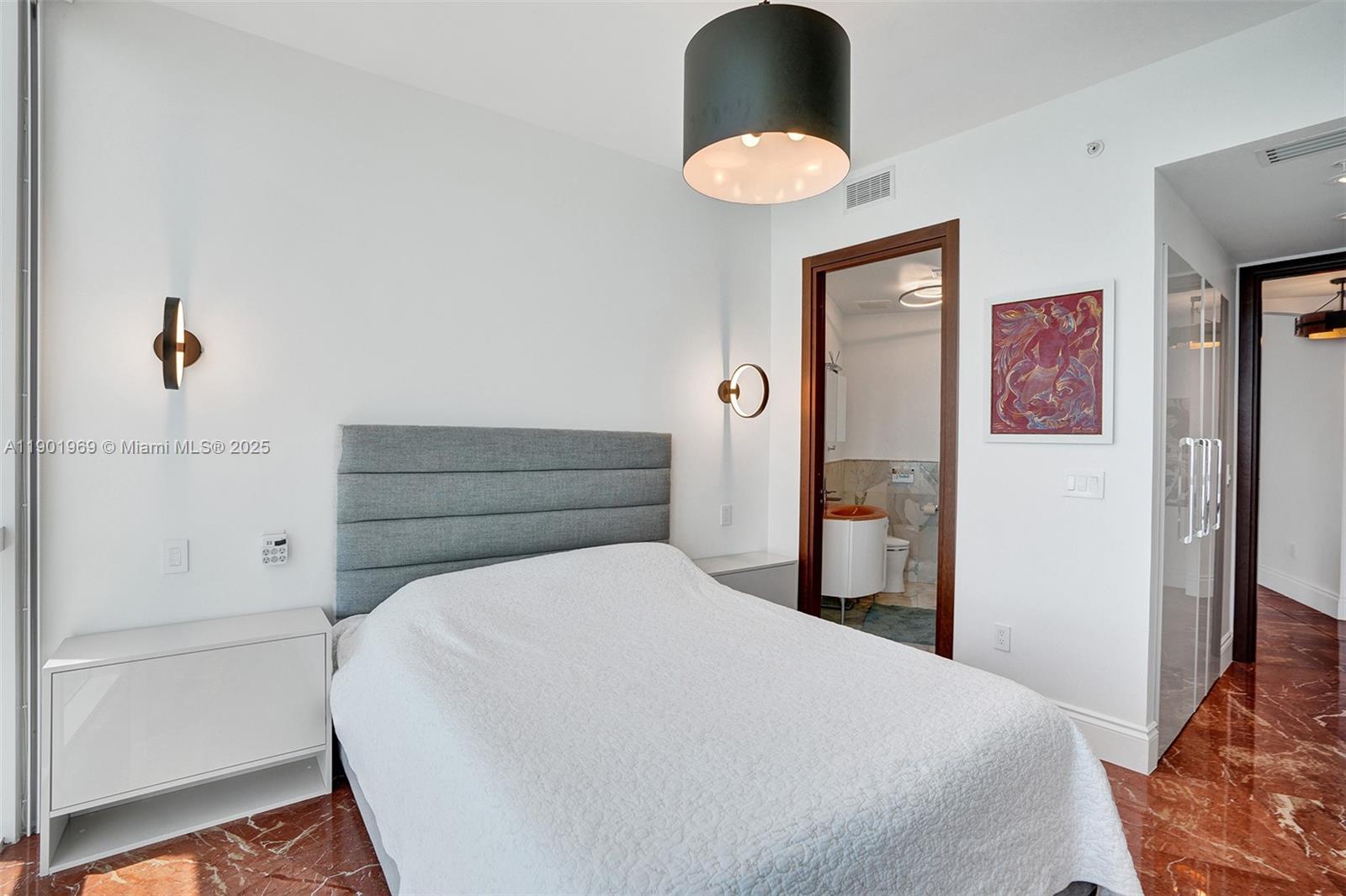 TRUMP ROYALE - Residential Lease