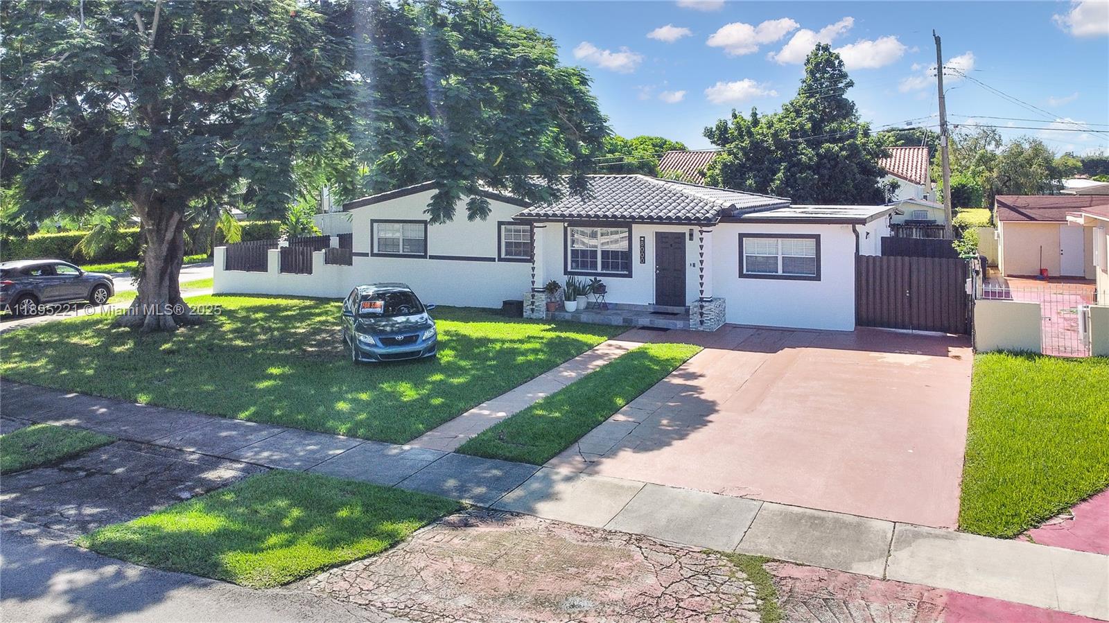 BAKER MANOR 1ST ADDN - Residential