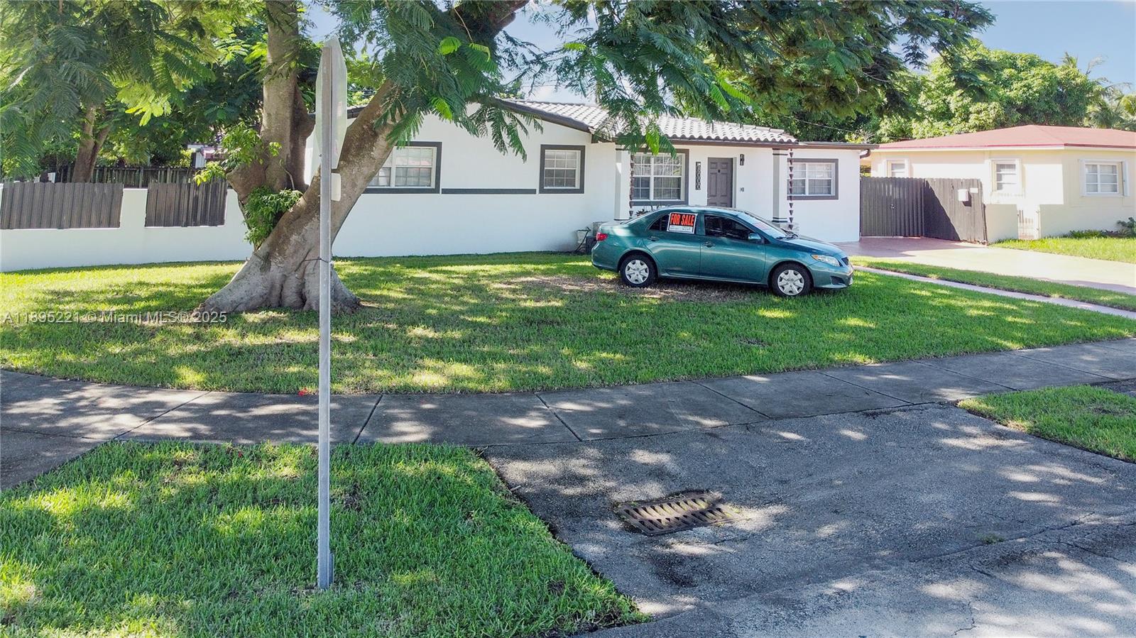 BAKER MANOR 1ST ADDN - Residential