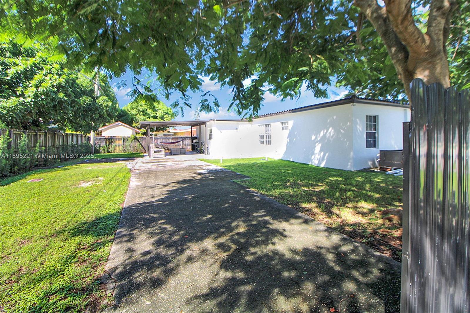 BAKER MANOR 1ST ADDN - Residential