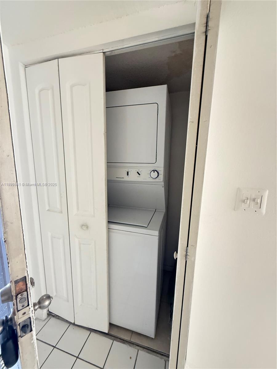 LAS VISTAS AT DORAL CONDO - Residential Lease