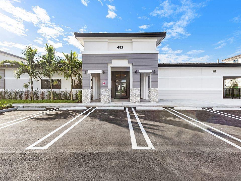 VISTA LAGO - Residential