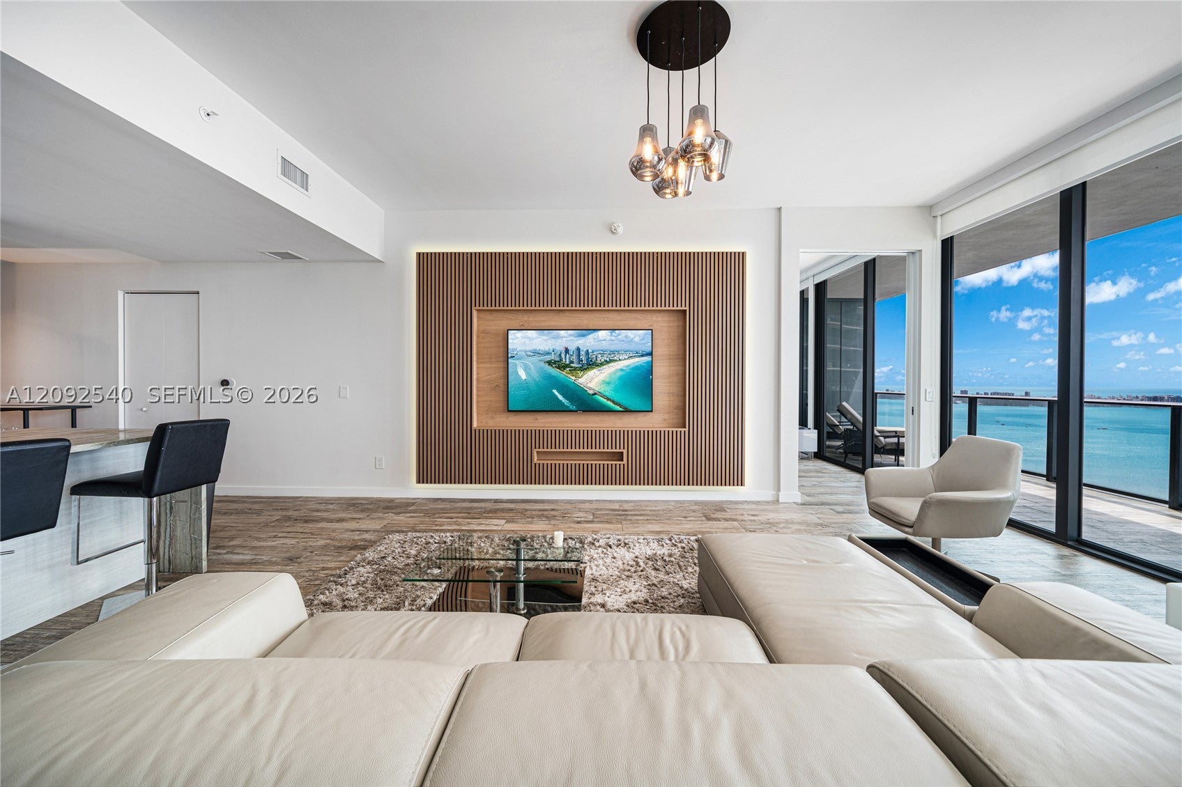 650 NE 32nd St PH5003