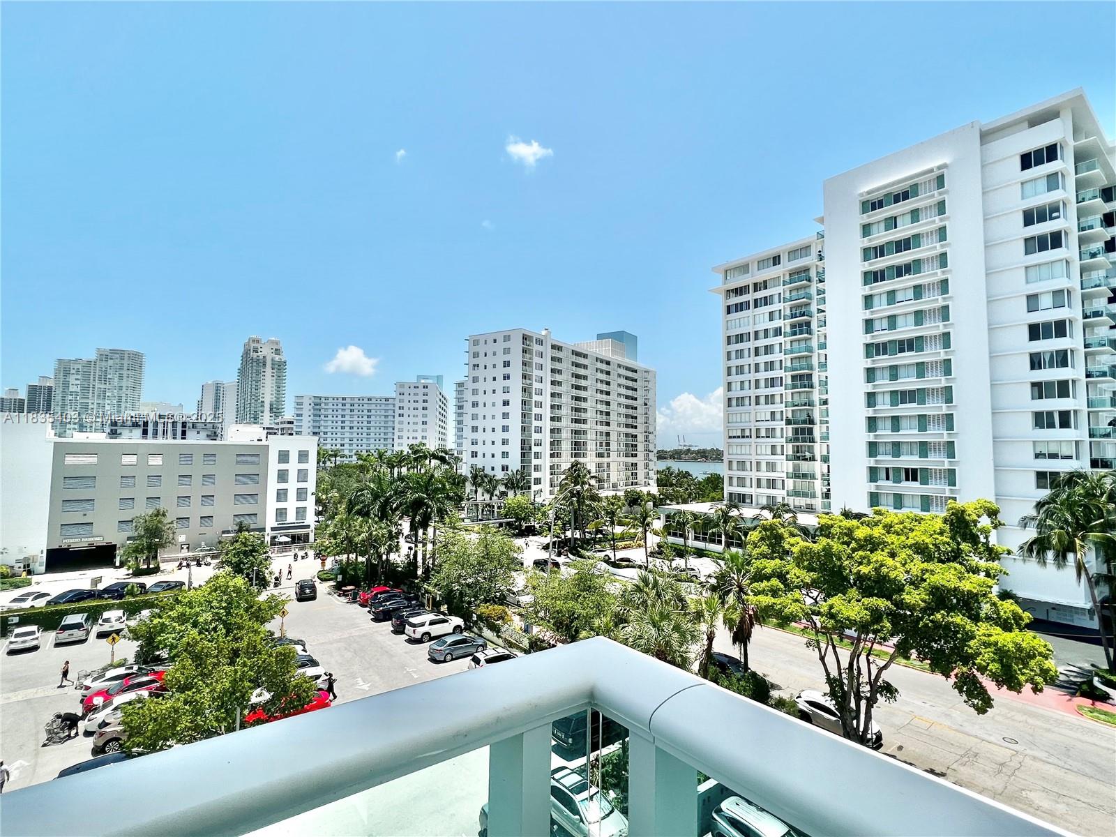 1035 West Ave 607