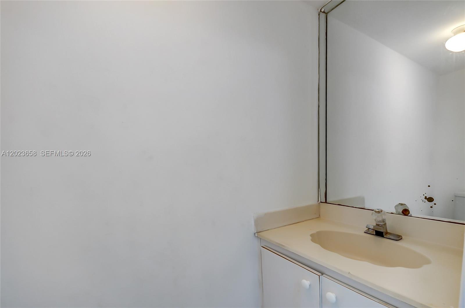 VILLA VERANDA CONDO - Residential