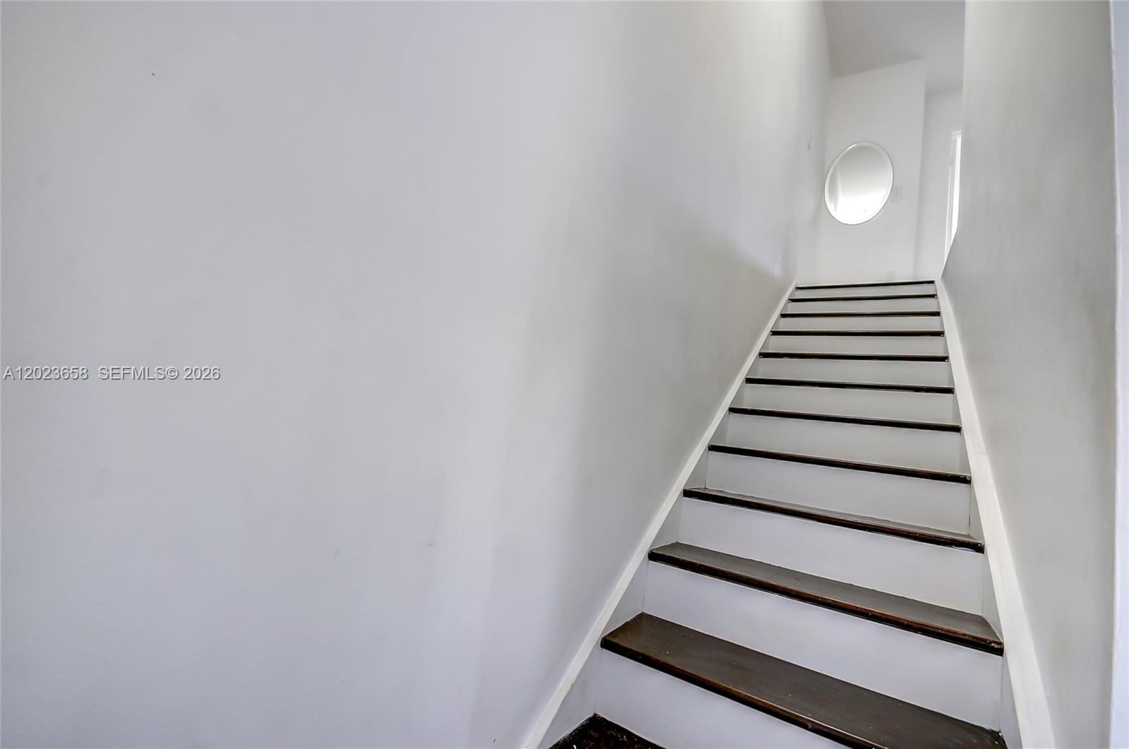 VILLA VERANDA CONDO - Residential