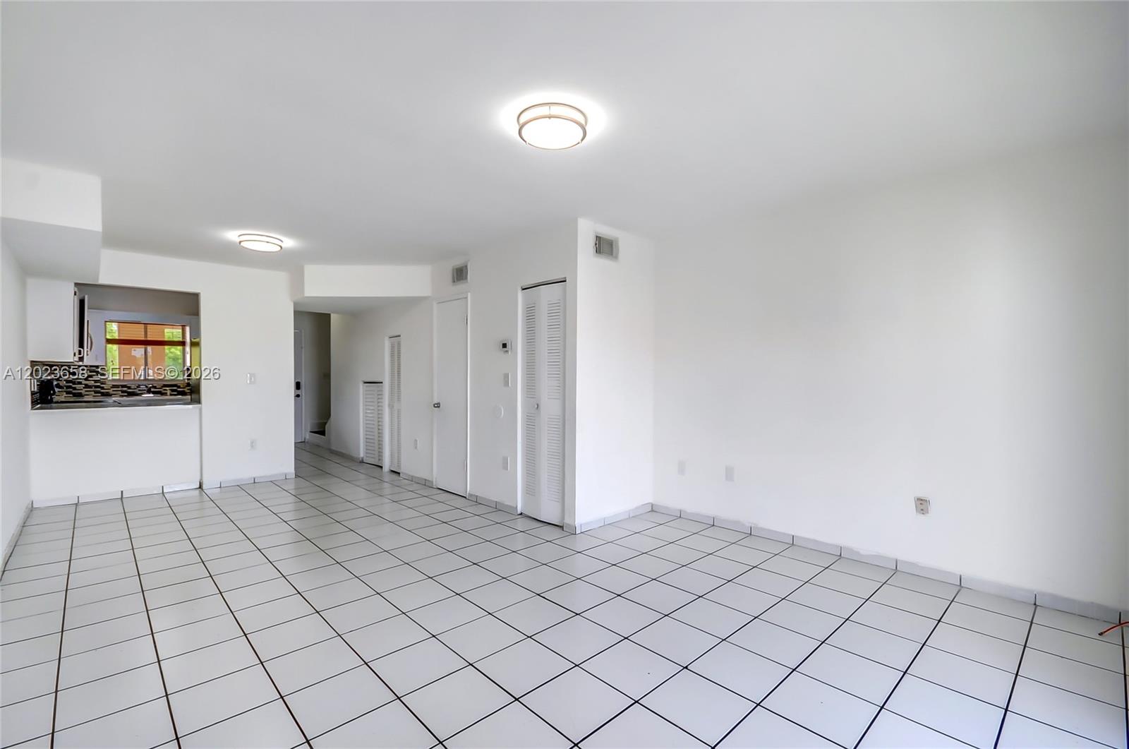 VILLA VERANDA CONDO - Residential
