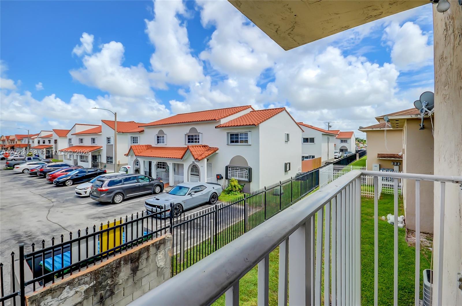 VILLA VERANDA CONDO - Residential