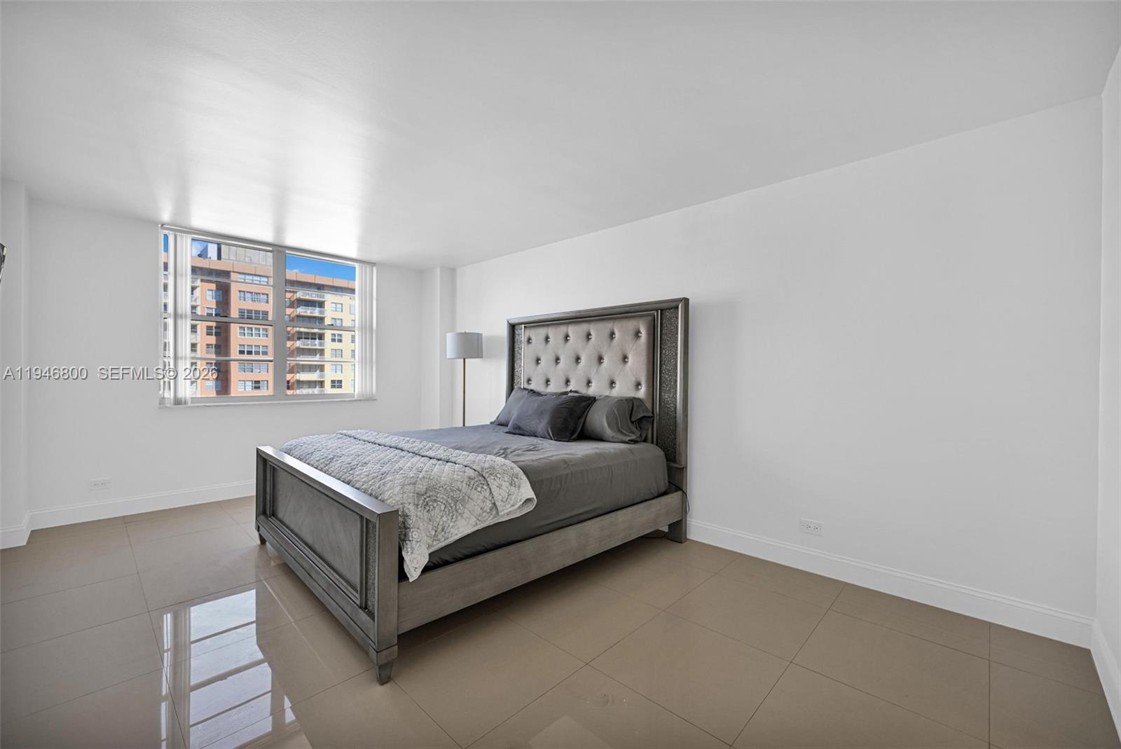 WINSTON TOWERS 100 CCONDO - Residential