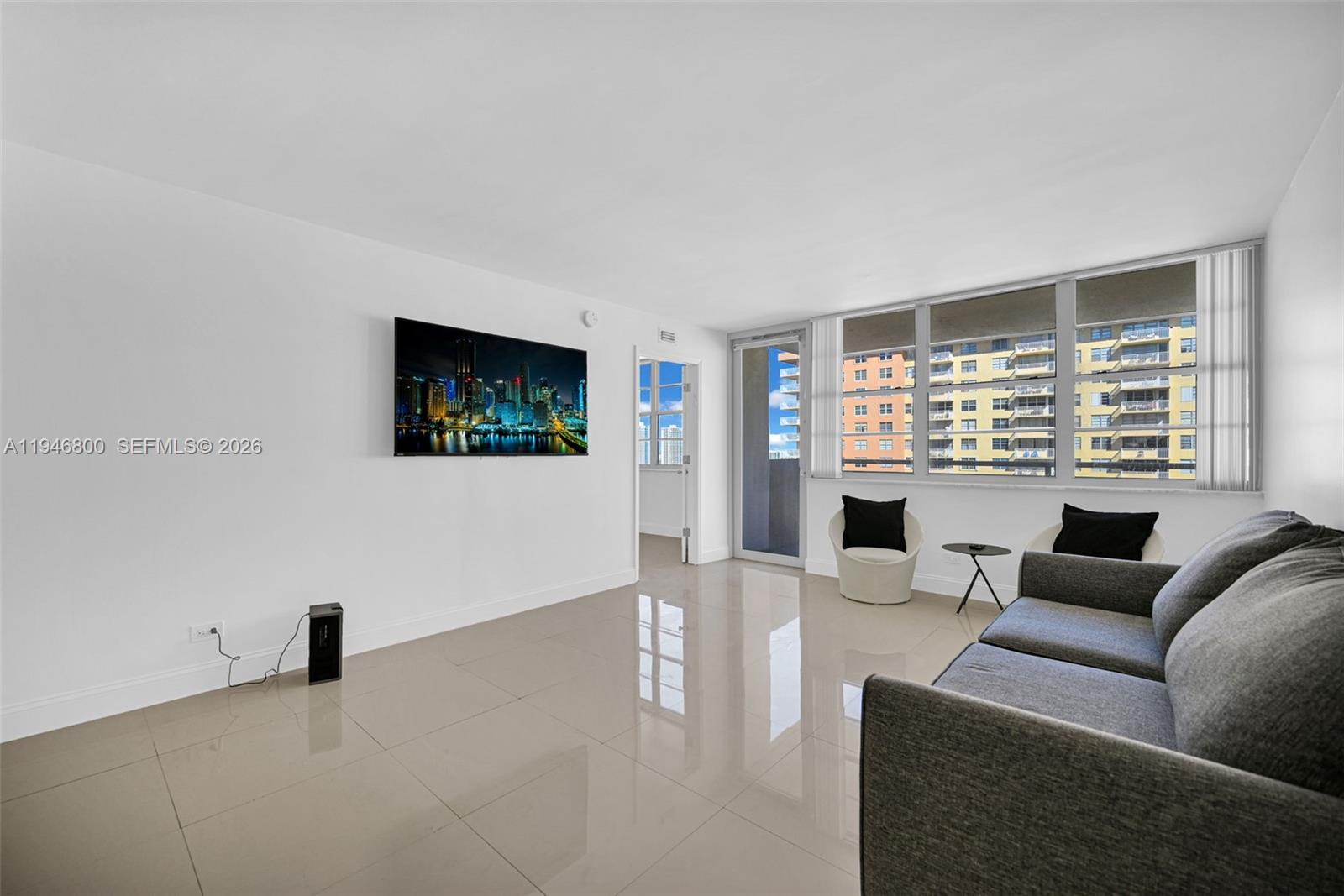 WINSTON TOWERS 100 CCONDO - Residential