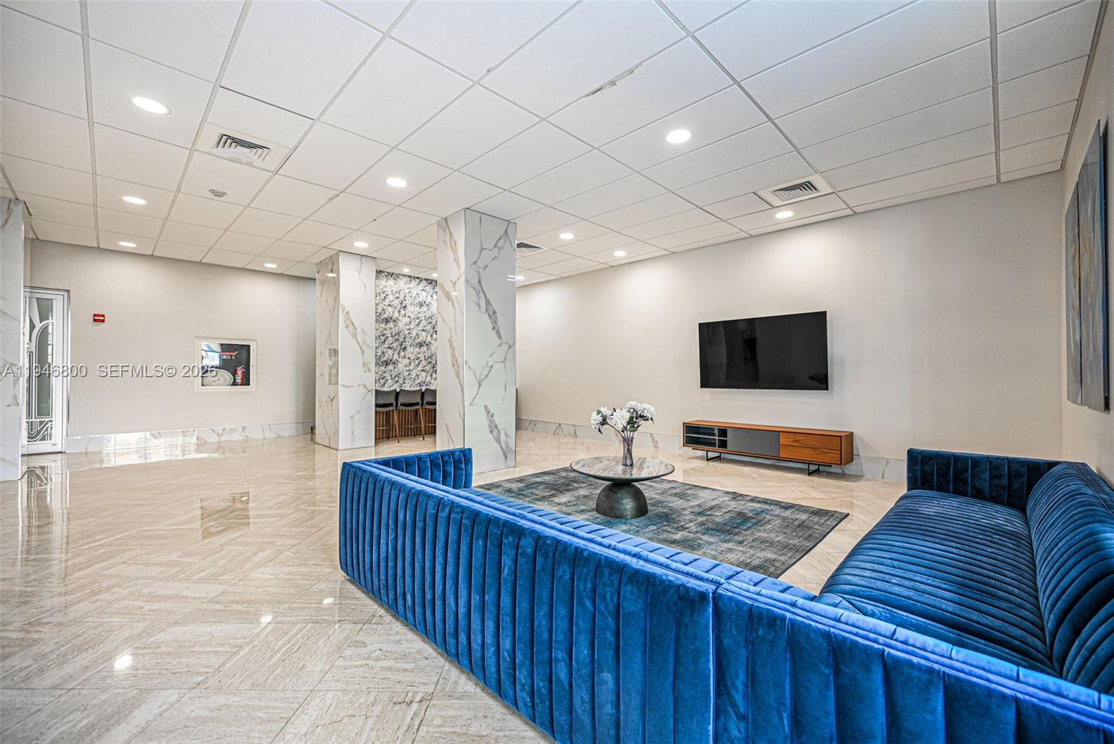 WINSTON TOWERS 100 CCONDO - Residential