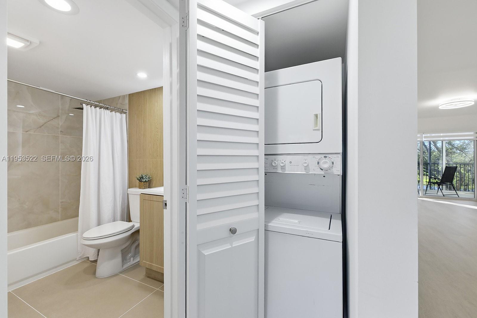 CAMBRIDGE AT CENTURY VILL - Residential