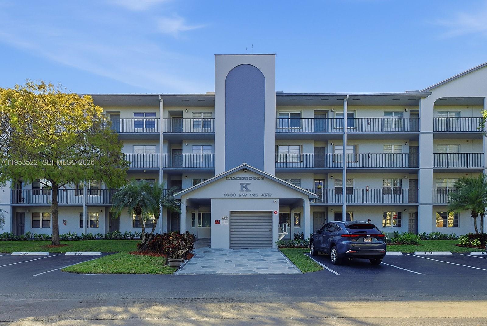 CAMBRIDGE AT CENTURY VILL - Residential