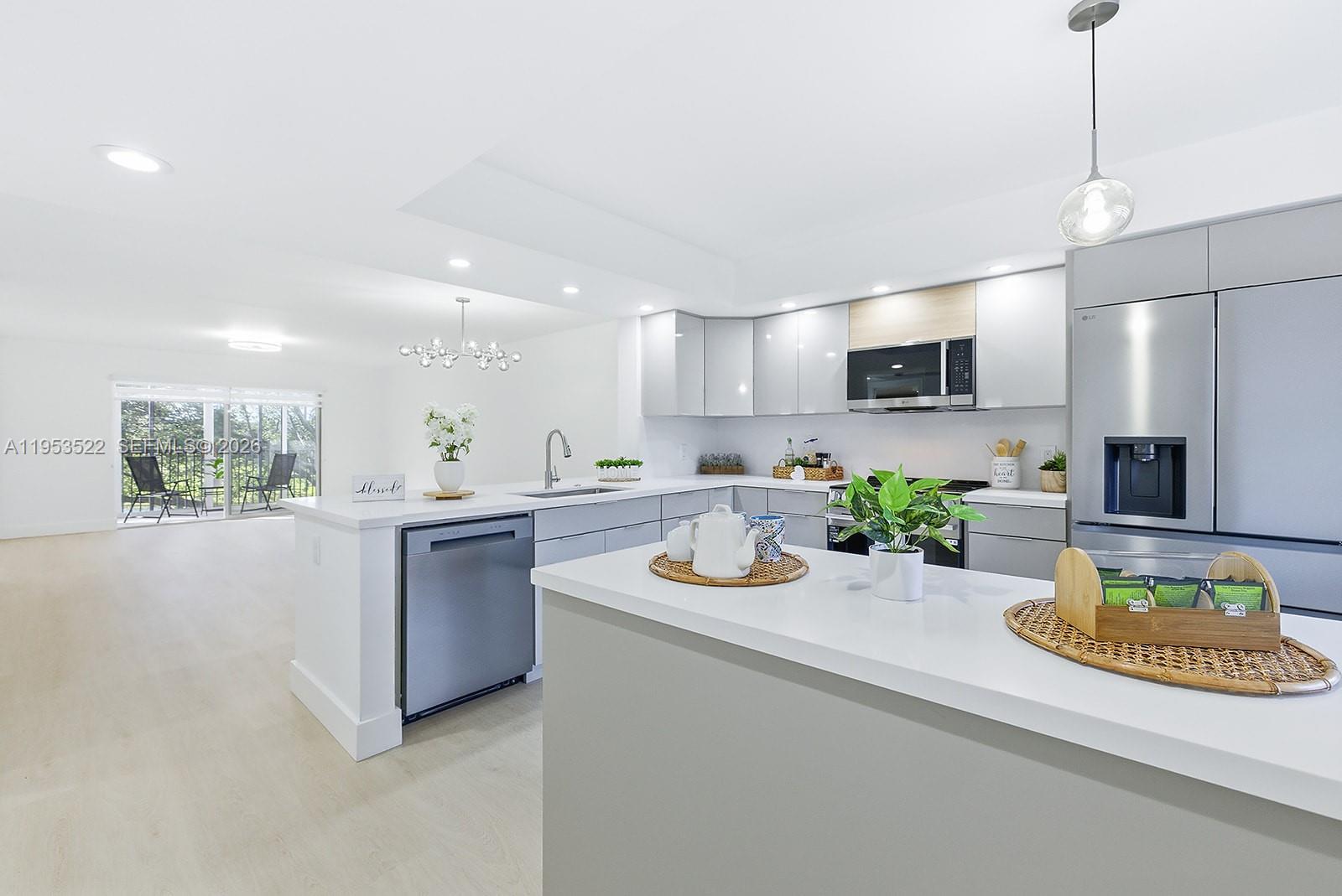 CAMBRIDGE AT CENTURY VILL - Residential