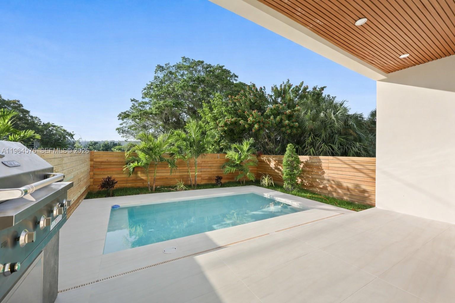 HOLIDAY HEIGHTS - Residential