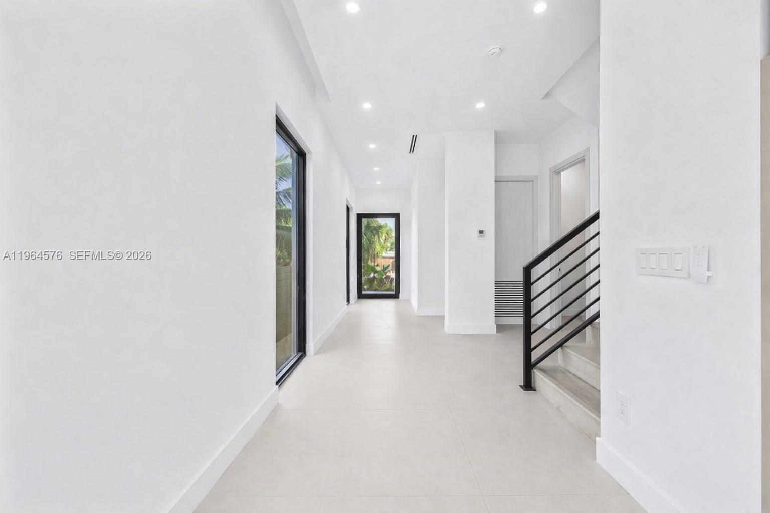 HOLIDAY HEIGHTS - Residential