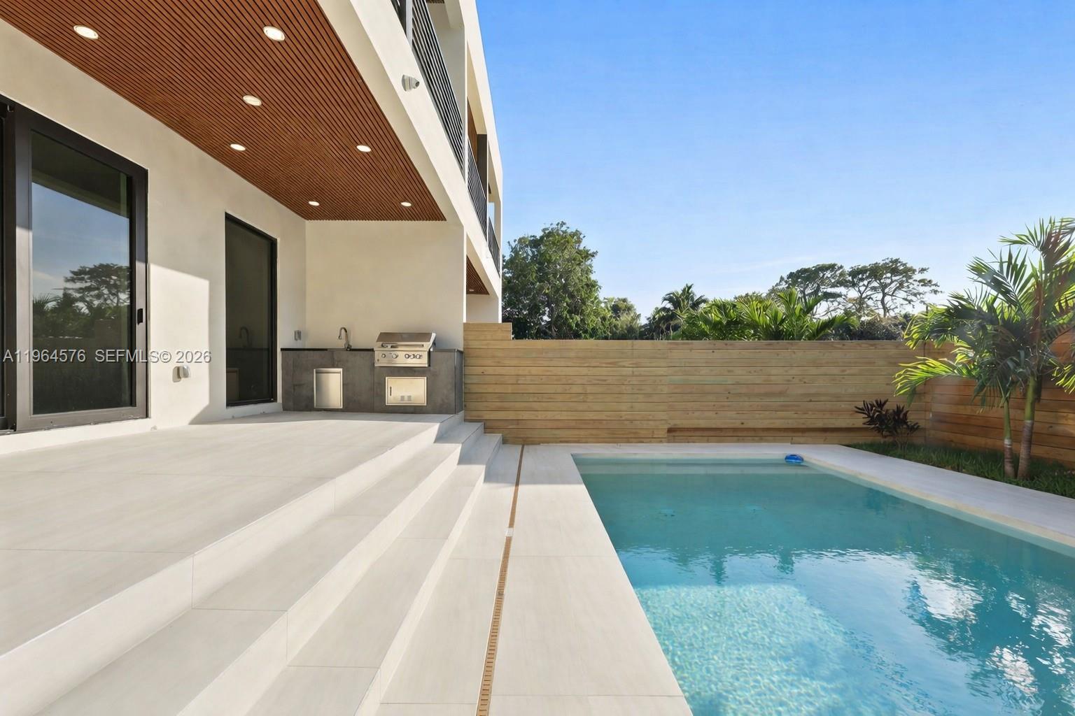 HOLIDAY HEIGHTS - Residential