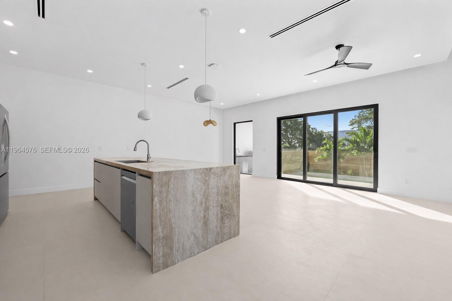 HOLIDAY HEIGHTS - Residential