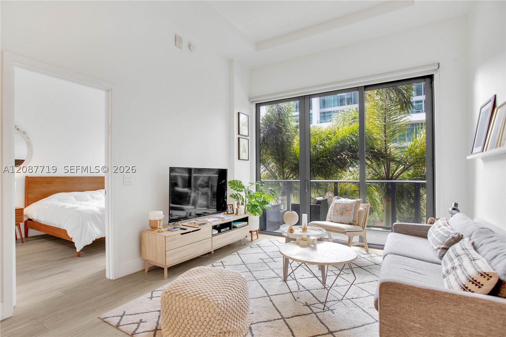 121 NE 34th St L202