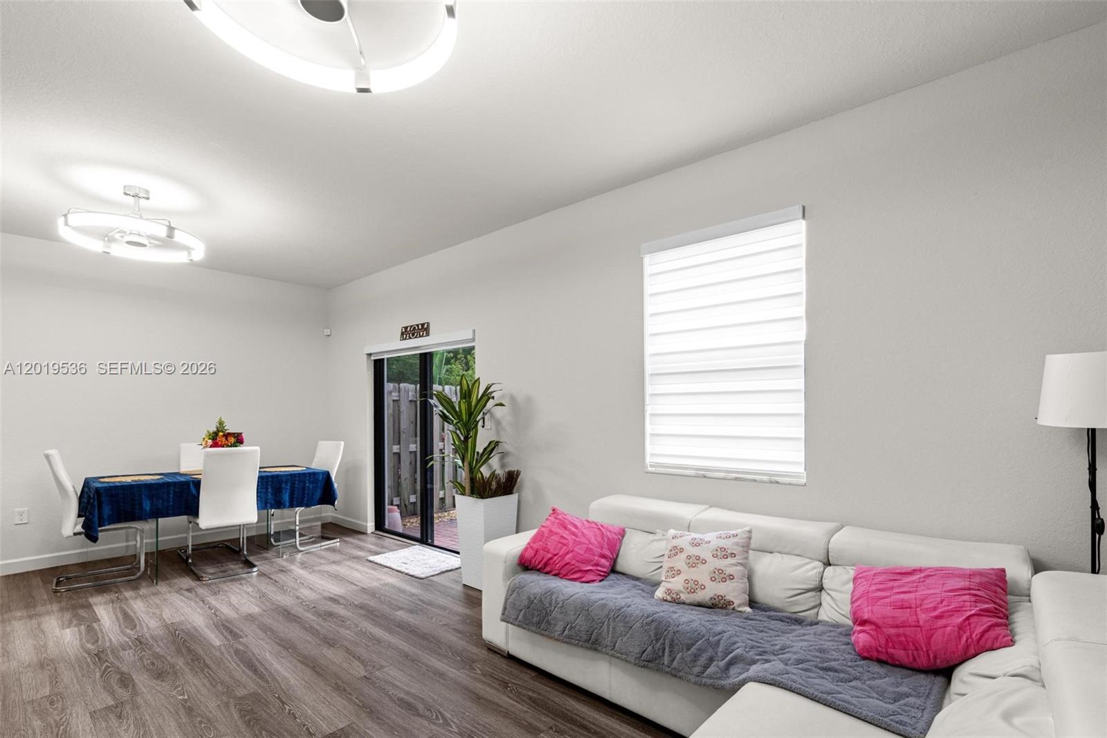SILVER PALM RESIDENTIAL H - Residential