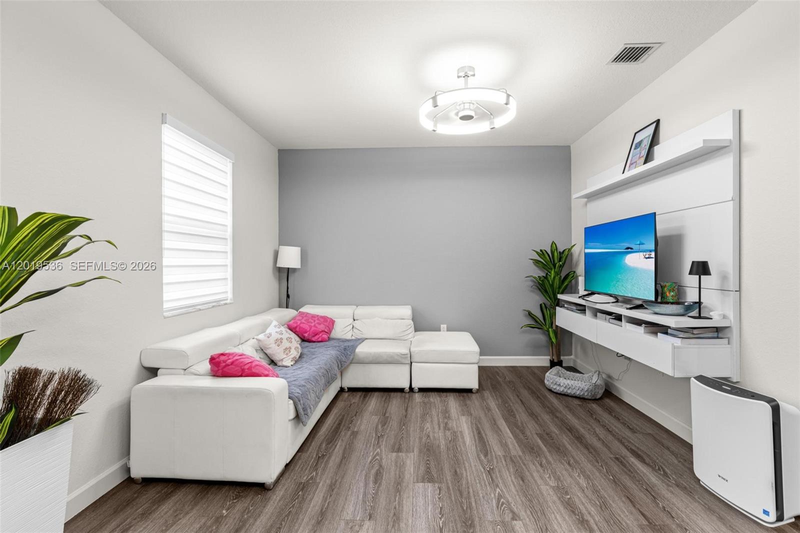 SILVER PALM RESIDENTIAL H - Residential