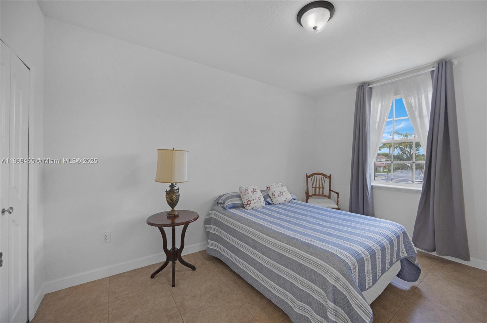 DORAL ISLES NORTH SEC TWO - Residential