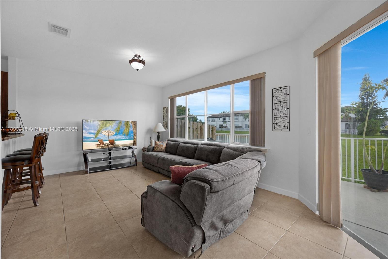 DORAL ISLES NORTH SEC TWO - Residential