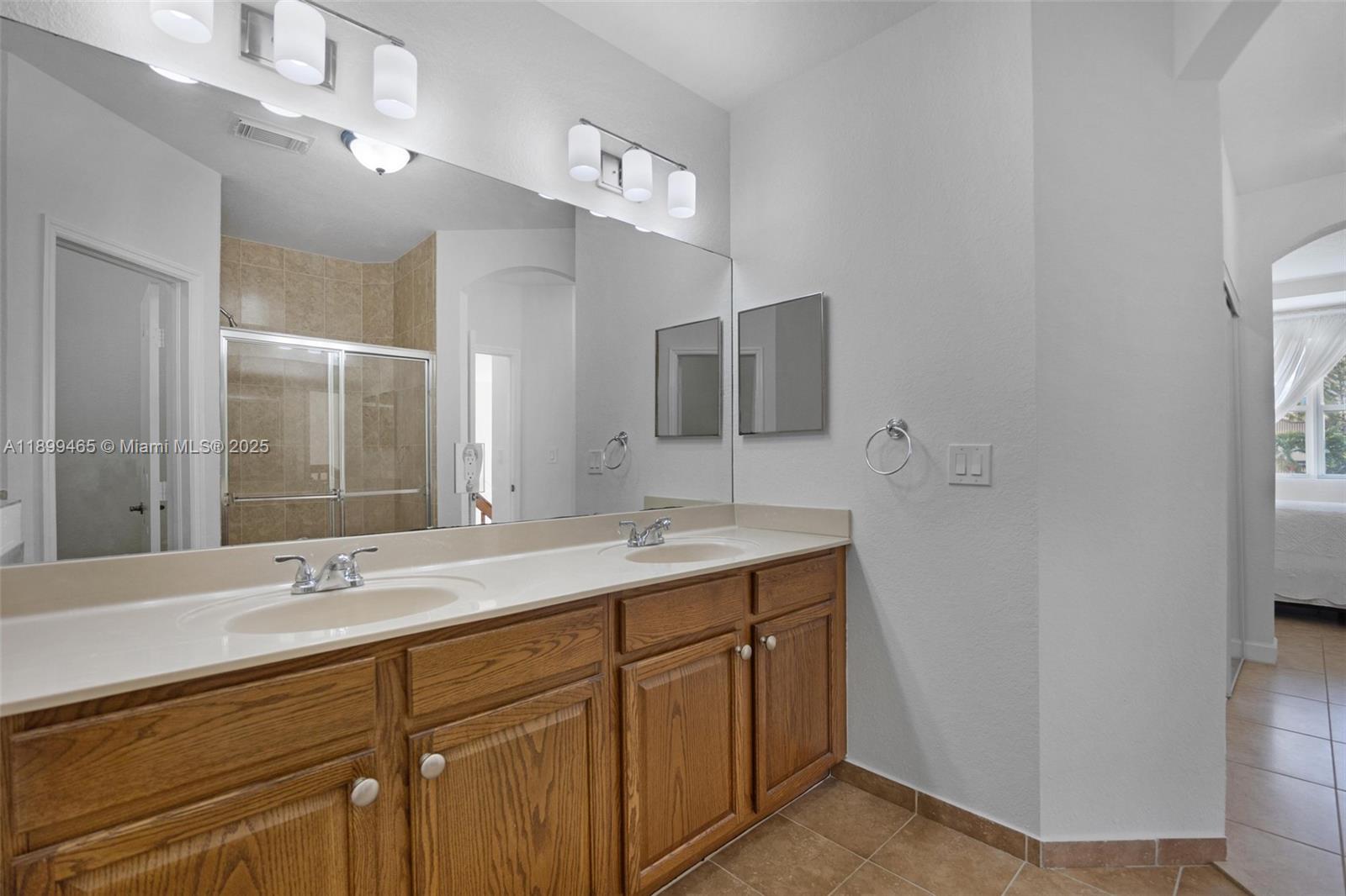 DORAL ISLES NORTH SEC TWO - Residential