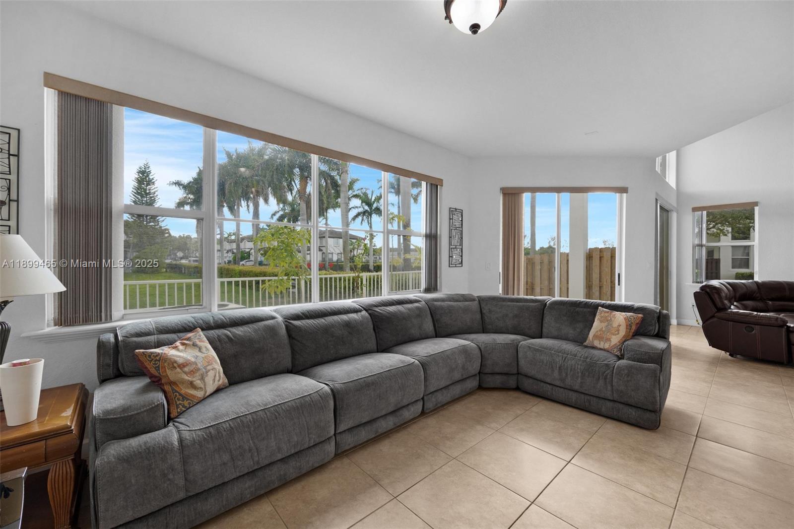 DORAL ISLES NORTH SEC TWO - Residential