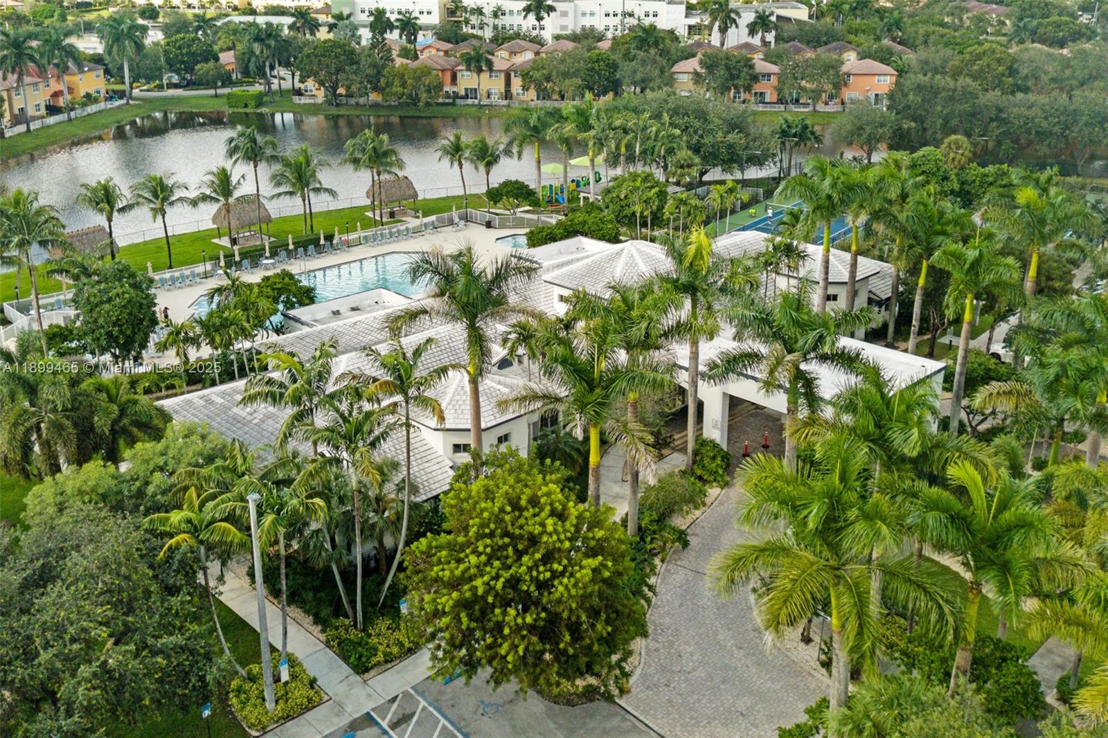 DORAL ISLES NORTH SEC TWO - Residential