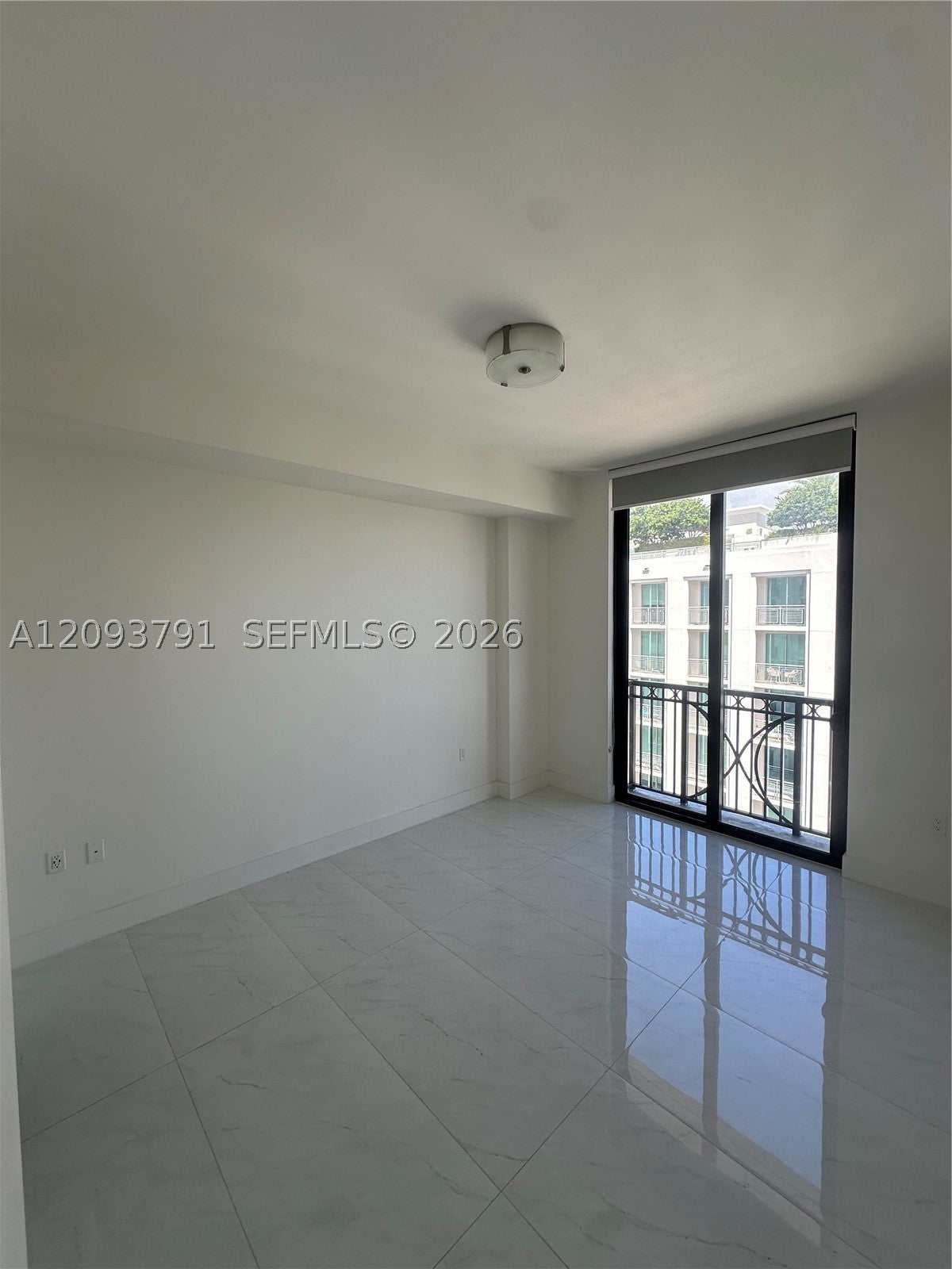 301 Altara Ave LPH909