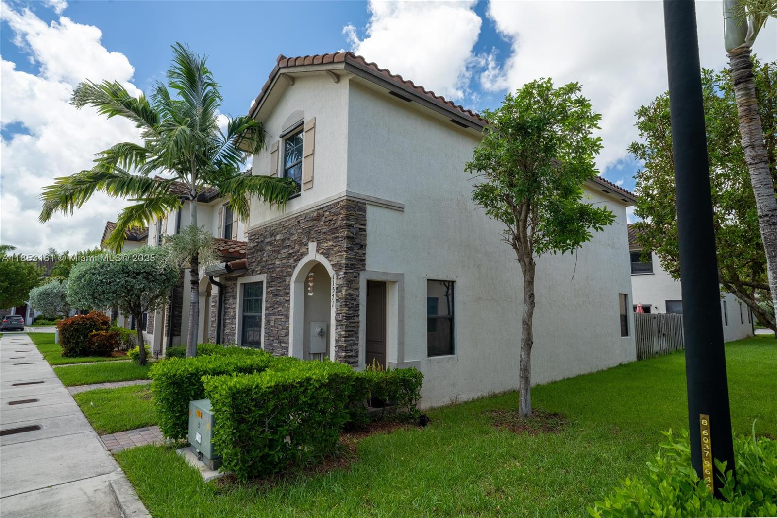 COCO PALM ESTATES - Residential