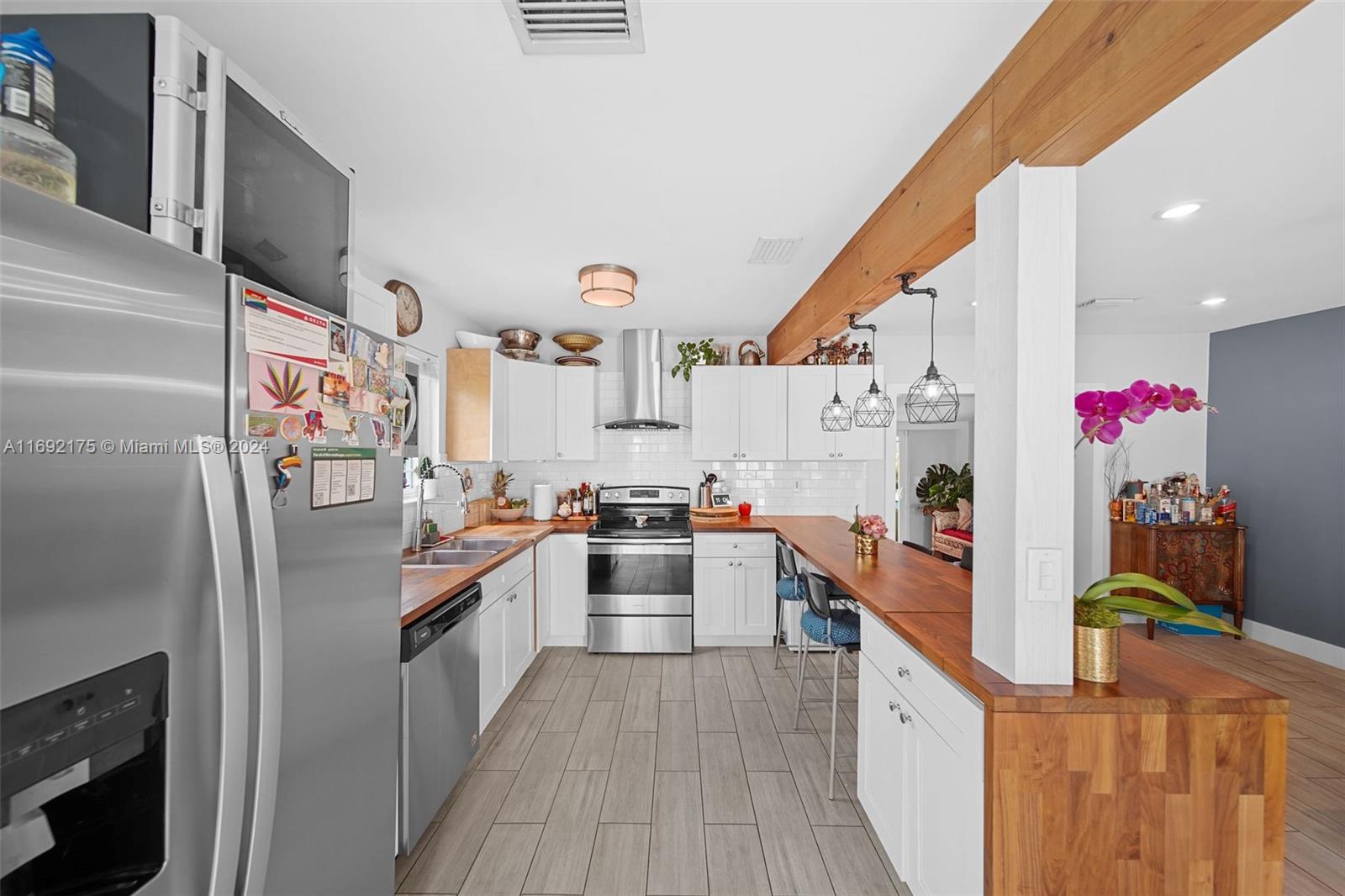 HOLLYWOOD PARK - Residential