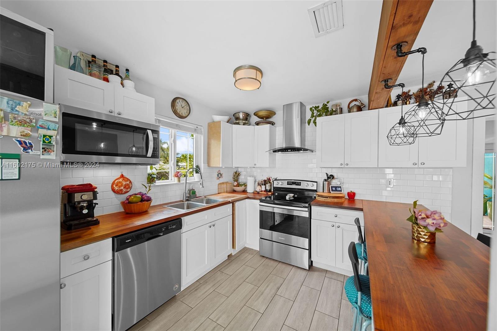 HOLLYWOOD PARK - Residential
