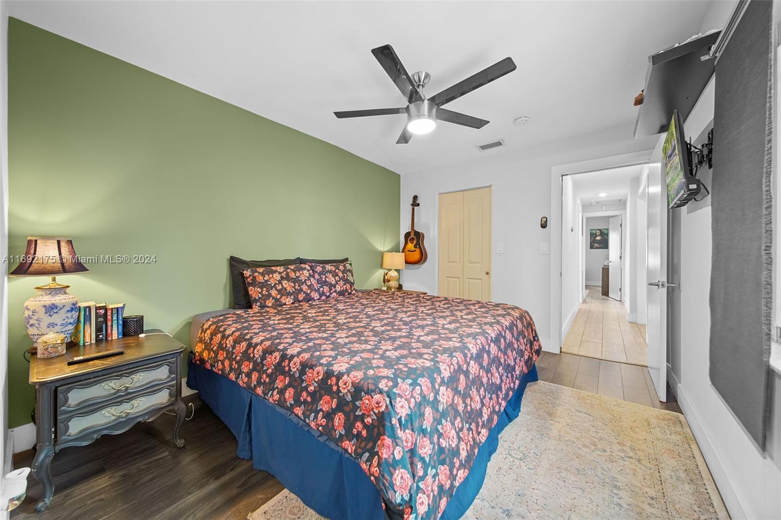 HOLLYWOOD PARK - Residential