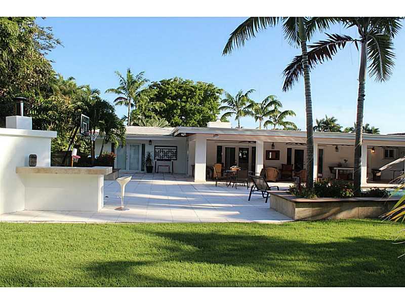 5 53 42 BAY LURE - Residential