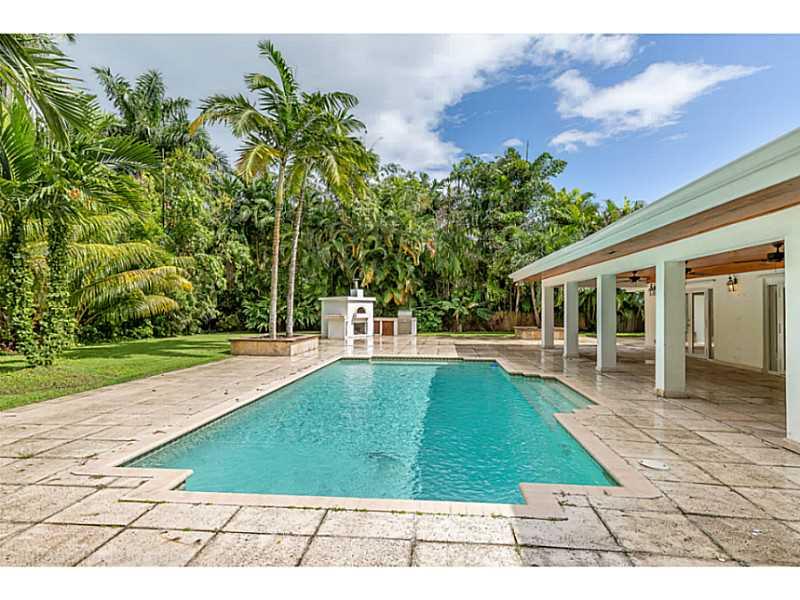 5 53 42 BAY LURE - Residential