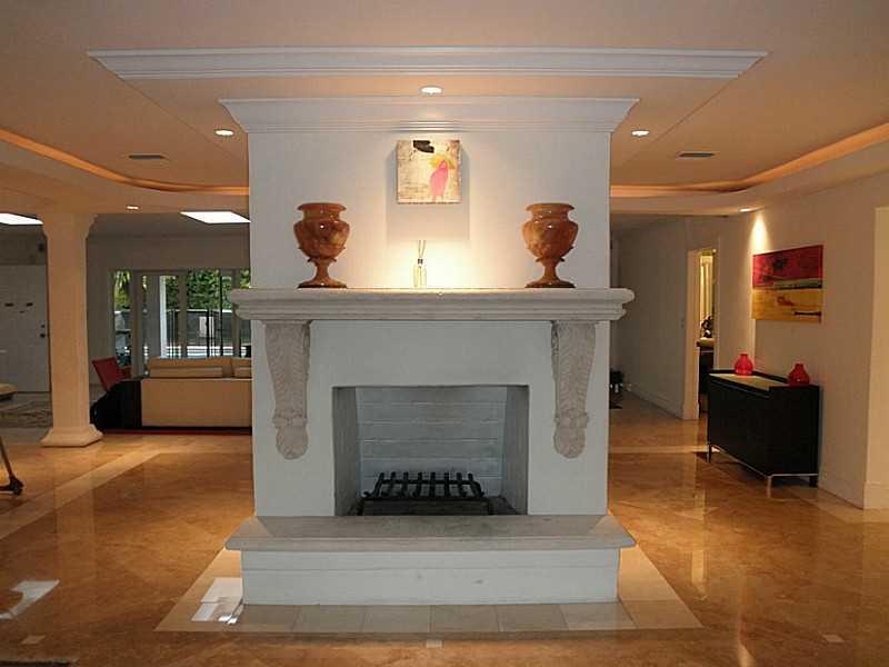 5 53 42 BAY LURE - Residential