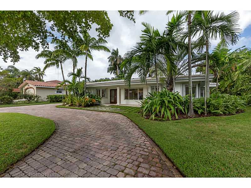 5 53 42 BAY LURE - Residential