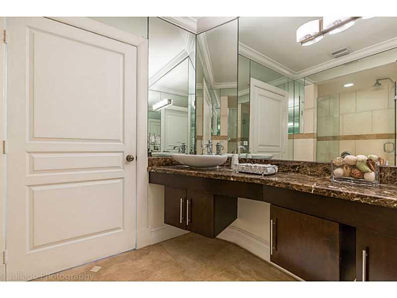 5 53 42 BAY LURE - Residential